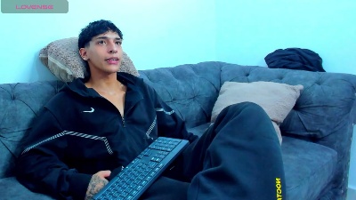 KroyWave live cam on Cam4