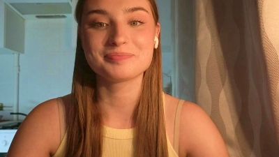 KrystaWeissman live cam on Cam4