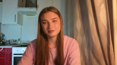 KrystaWeissman live cam on Cam4
