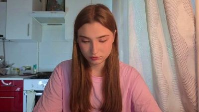 KrystaWeissman live cam on Cam4