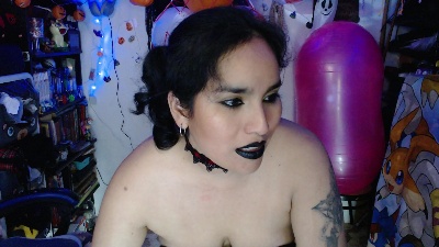 Kureiji_fetish live cam on Cam4