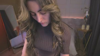 KylieMellow live cam on Cam4
