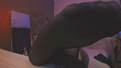 KylieMellow live cam on Cam4