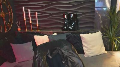 KylieMellow live cam on Cam4