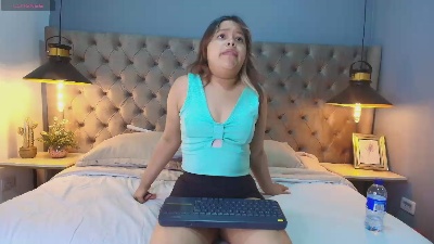 KylieSwett live cam on Cam4
