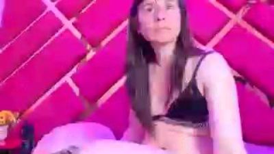 Kylie_Bloom live cam on Cam4