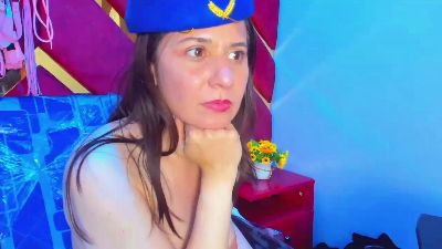 Kylie_Bloom live cam on Cam4