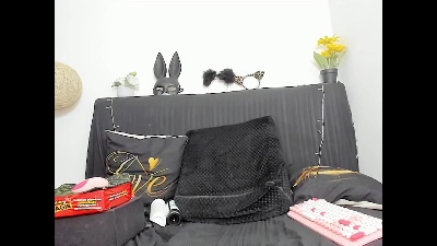 Kylie_Jen live cam on Cam4