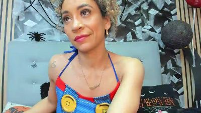 Kylie_Jen live cam on Cam4