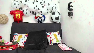 Kylie_Jen live cam on Cam4
