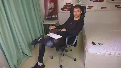 KyloEast live cam on Cam4