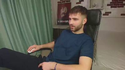 KyloEast live cam on Cam4