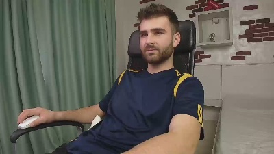 KyloEast live cam on Cam4