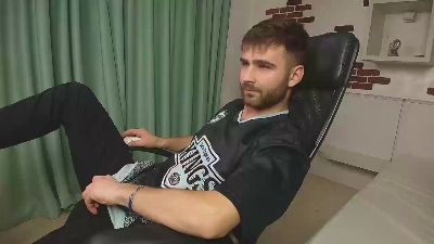 KyloEast live cam on Cam4