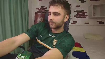 KyloEast live cam on Cam4