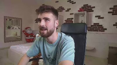KyloEast live cam on Cam4