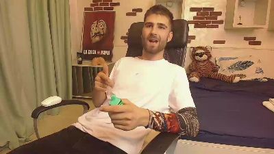 KyloEast live cam on Cam4