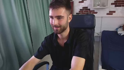 KyloEast live cam on Cam4