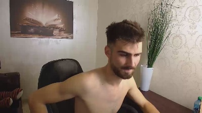 KyloEast live cam on Cam4