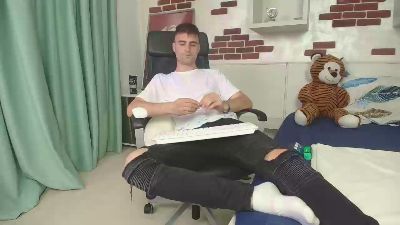 KyloEast live cam on Cam4
