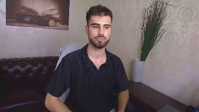 KyloEast live cam on Cam4