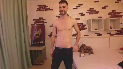 KyloEast live cam on Cam4