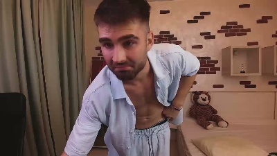 KyloEast live cam on Cam4