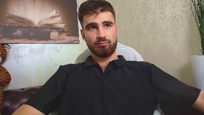 KyloEast live cam on Cam4