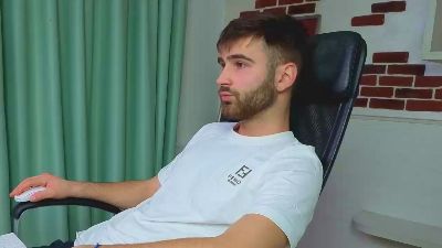 KyloEast live cam on Cam4