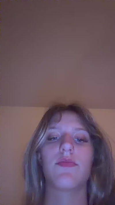Kyndyl live cam on Cam4