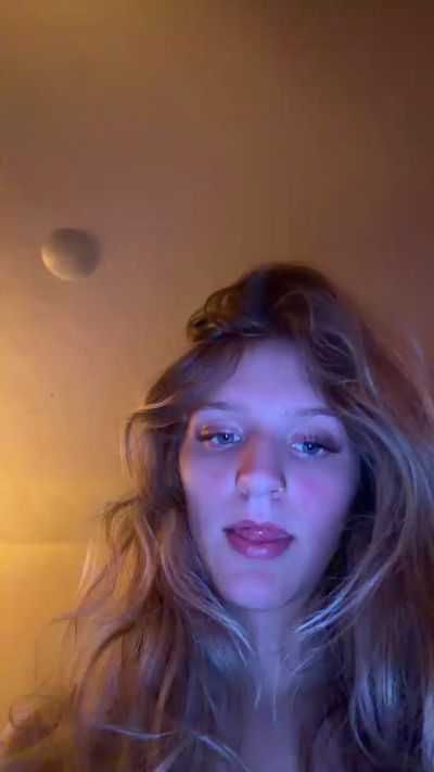 Kyndyl live cam on Cam4