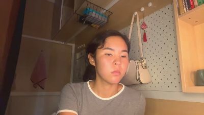 KyongOubre live cam on Cam4