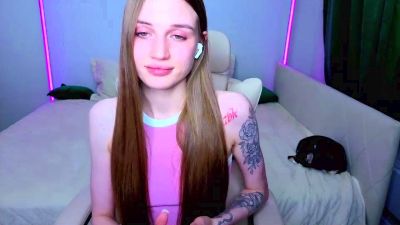 KyraNesbitt live cam on Cam4