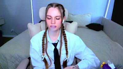 KyraNesbitt live cam on Cam4