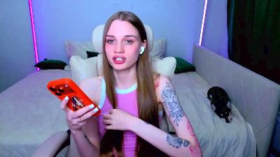 KyraNesbitt live cam on Cam4