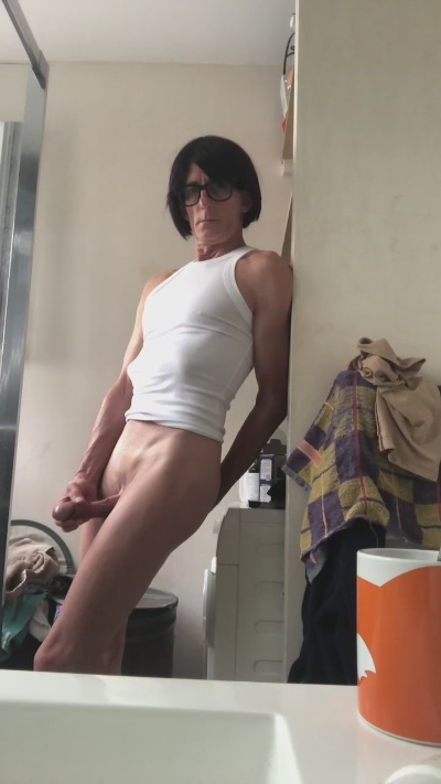 LAURA1717 live cam on Cam4