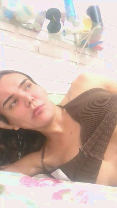 LAVINIADANTAS1 live cam on Cam4