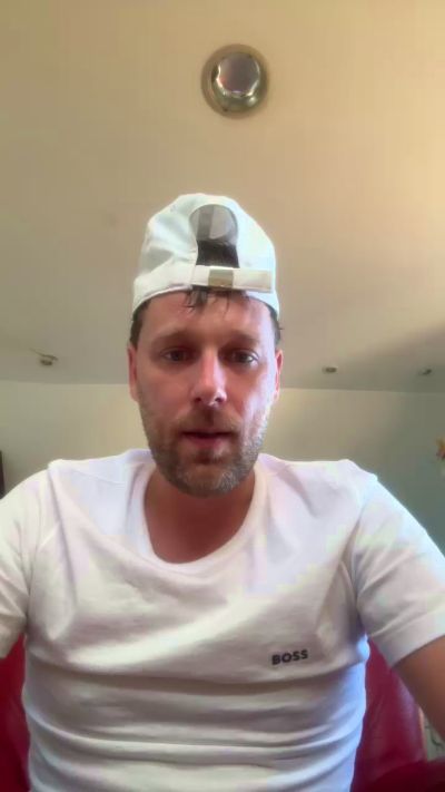 LENIKEURDE live cam on Cam4