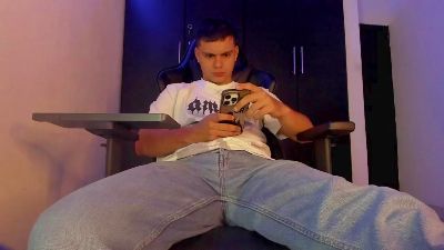 LIAM_MATEO_ live cam on Cam4