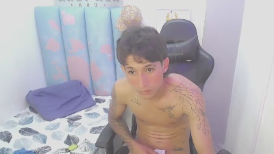 LIAM_PLAYY_ live cam on Cam4