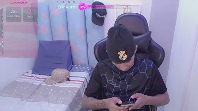 LIAM_PLAYY_ live cam on Cam4