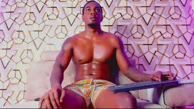 LOGANDRAKEX live cam on Cam4