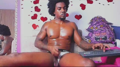 LOGANDRAKEX live cam on Cam4