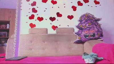 LOGANDRAKEX live cam on Cam4