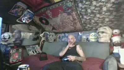 LOOKtooTIMES live cam on Cam4