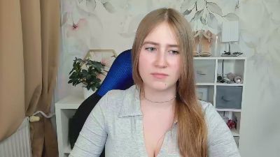 LOVE_xMegan live cam on Cam4