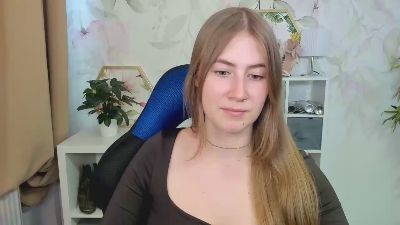 LOVE_xMegan live cam on Cam4