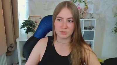LOVE_xMegan live cam on Cam4
