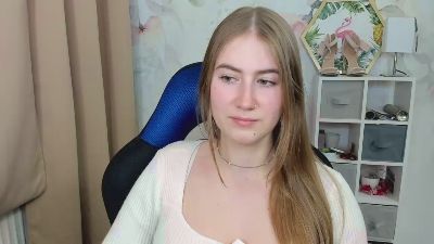LOVE_xMegan live cam on Cam4