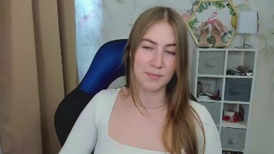LOVE_xMegan live cam on Cam4